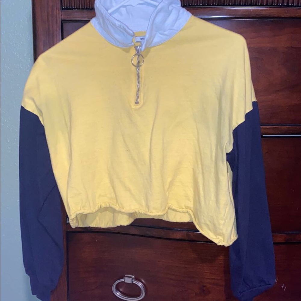 Yellow Blue Cropped Long sleeve